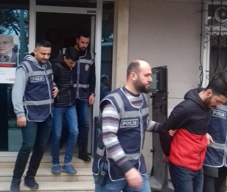 Bursa'da villa hırsızları yakalandı