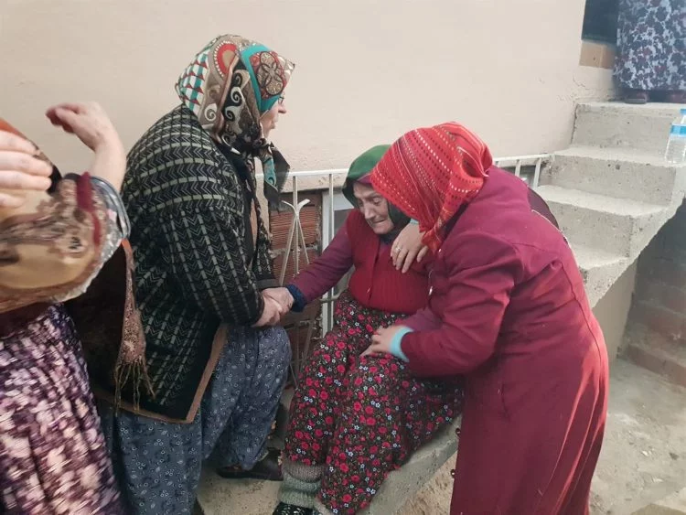 Bursa'da korkutan yangın! 93 yaşındaki kadın gözyaşlarını tutamadı...