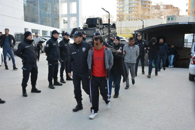 Bursa'daki tarihi opersayonda 121 kişi tutuklandı!