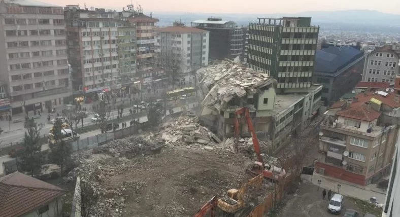 Bursa'daki o yıkım kontrollü yapılmış!