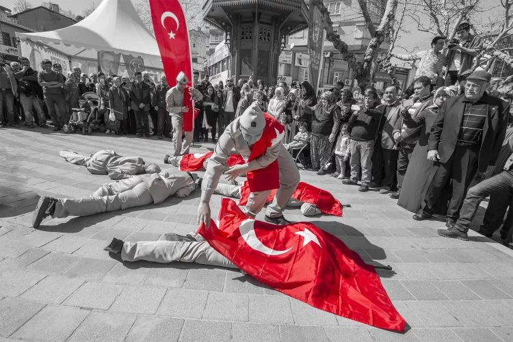 Bursa'da Çanakkale kahramanlarına duygusal anma