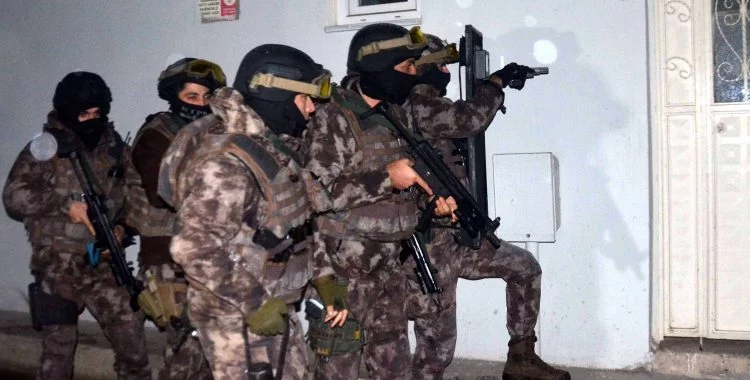 Bursa'da dev FETÖ operasyonu! 24 kişi yakalandı...
