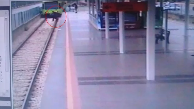 BursaRay'da korku dolu anlar! Hareket halindeki trenin önüne atladı