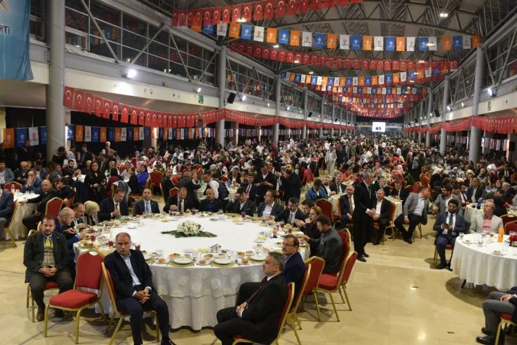 AK Parti Bursa teşkilatlarına teşekkür yemeği
