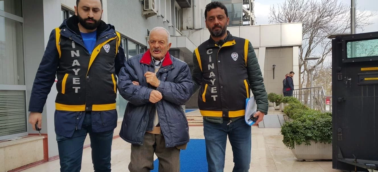 Bursa'da eşini öldüren 80 yaşındaki sanık hakim karşısına çıktı