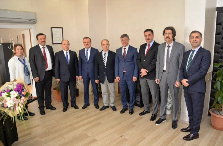 Uludağ Üniversitesi Tıp Fakültesi'nin yeni Başhekimi görevi devraldı