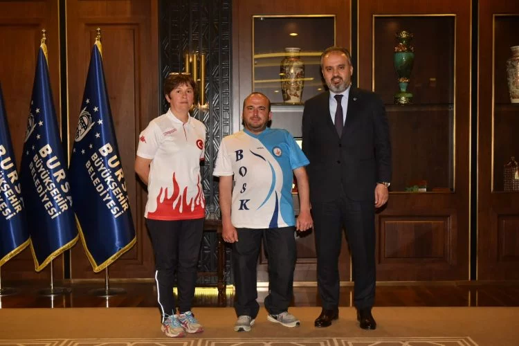 Başkan Aktaş Bursalı sporcuyu ağırladı