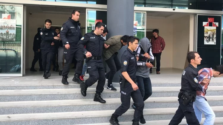 Bursa'da uyuşturucuya geçit yok! 12 kişi gözaltına alındı