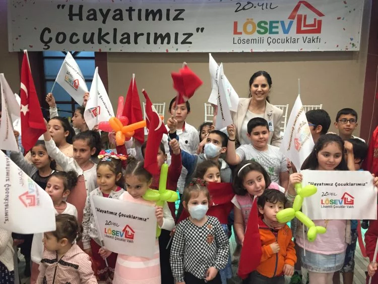 Bursa'da LÖSEV iftarı çocuklara ve ailelere moral oldu