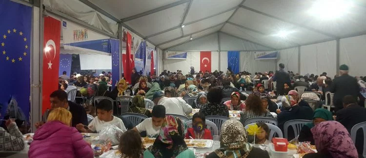 Bursa'da AB Bilgi Merkezi'nin iftar yemeğine yoğun ilgi