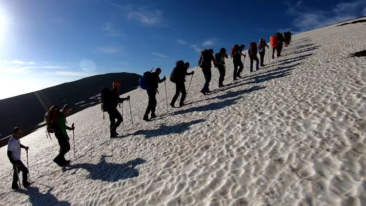 100. Yıl için Uludağ'a tırmanan dağcılara beklenmedik sürpriz