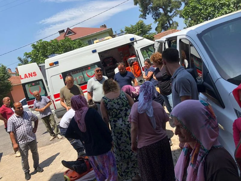 Bursa'da korkunç olay! Otomobil markete daldı, reyon görevlisi hayatını kaybetti