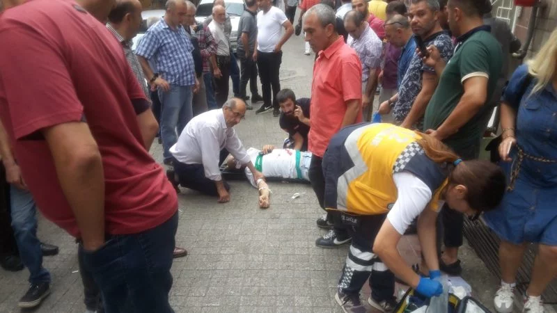 Bursa'da kıraathanede dehşet! Kahve içerken bıçaklandı