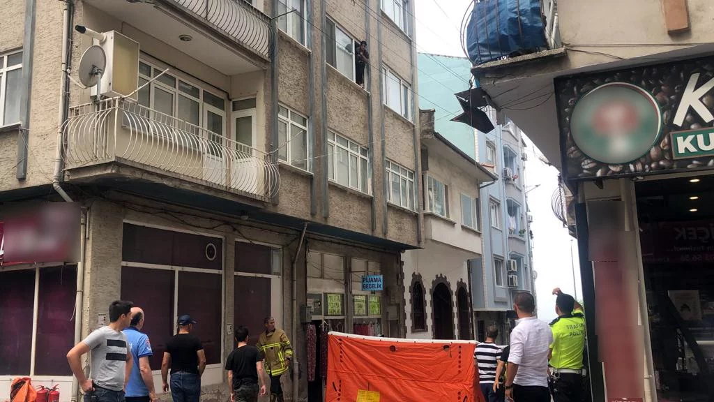 Bursa'da cama çıkan kadın intihar etmek istedi emniyet ekipleri seferber oldu