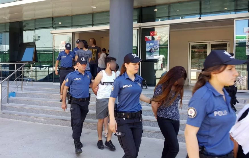 Bursa'da narkotik operasyonu! 9 torbacı yakalandı