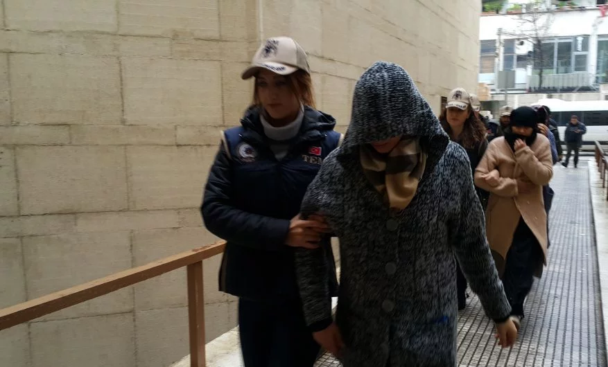 Bursa'da yakalanan DEAŞ'lı kadınların Fransa-Suriye rotası deşifre oldu