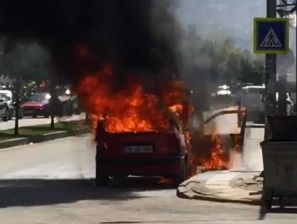 Bursa'da LPG'li araç alev aldı, 3 kişi yanmaktan son anda kurtuldu
