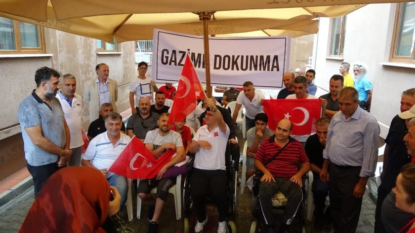Bursalı gaziye destek için Ankara'dan geldiler...