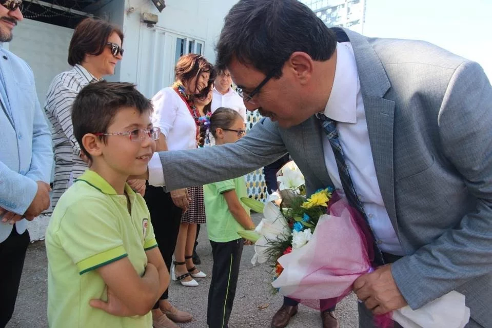 Bursa'da okullarda ilk gün heyecanı
