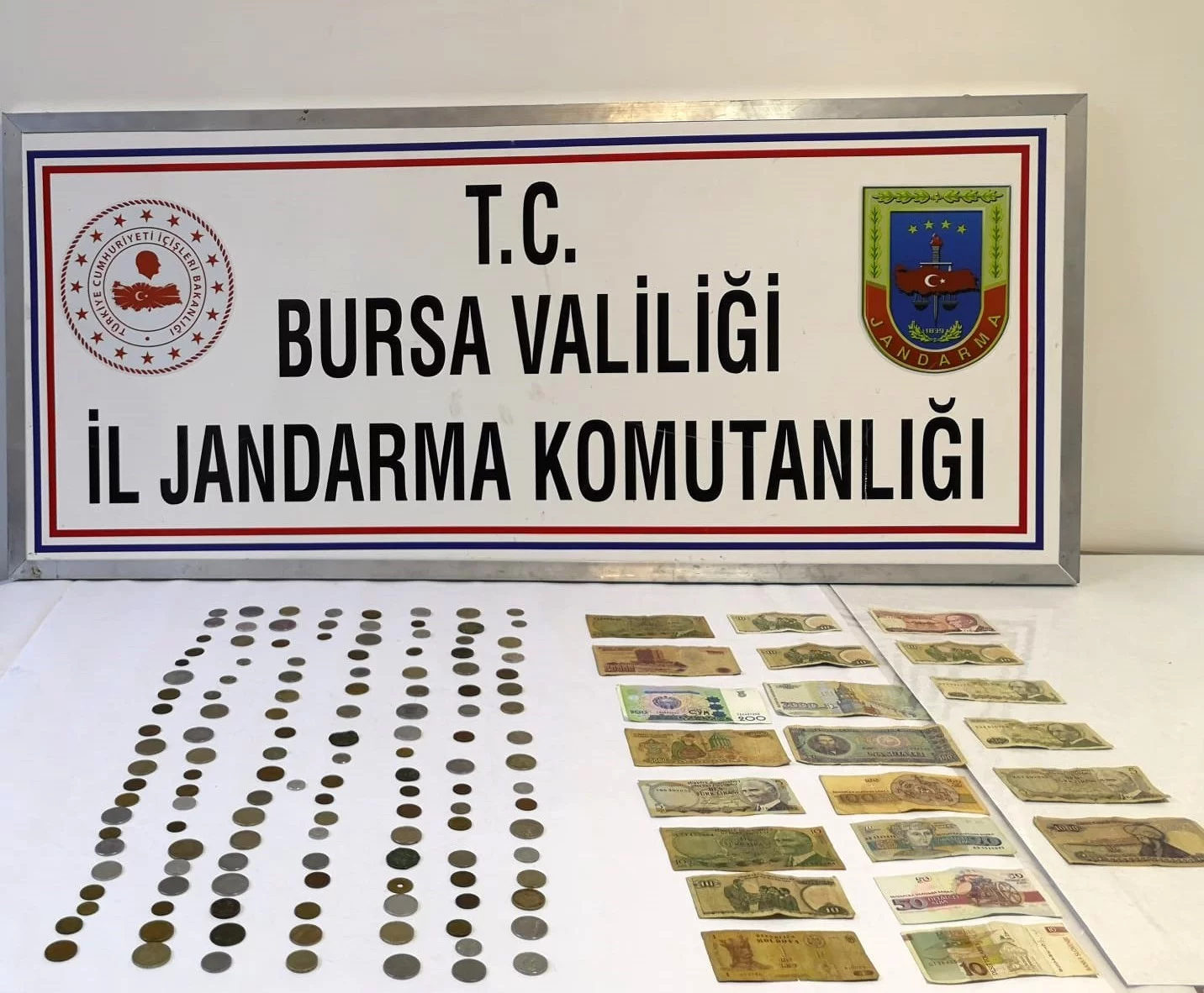 Bursa'da tarihi eser kaçakçısına suçüstü