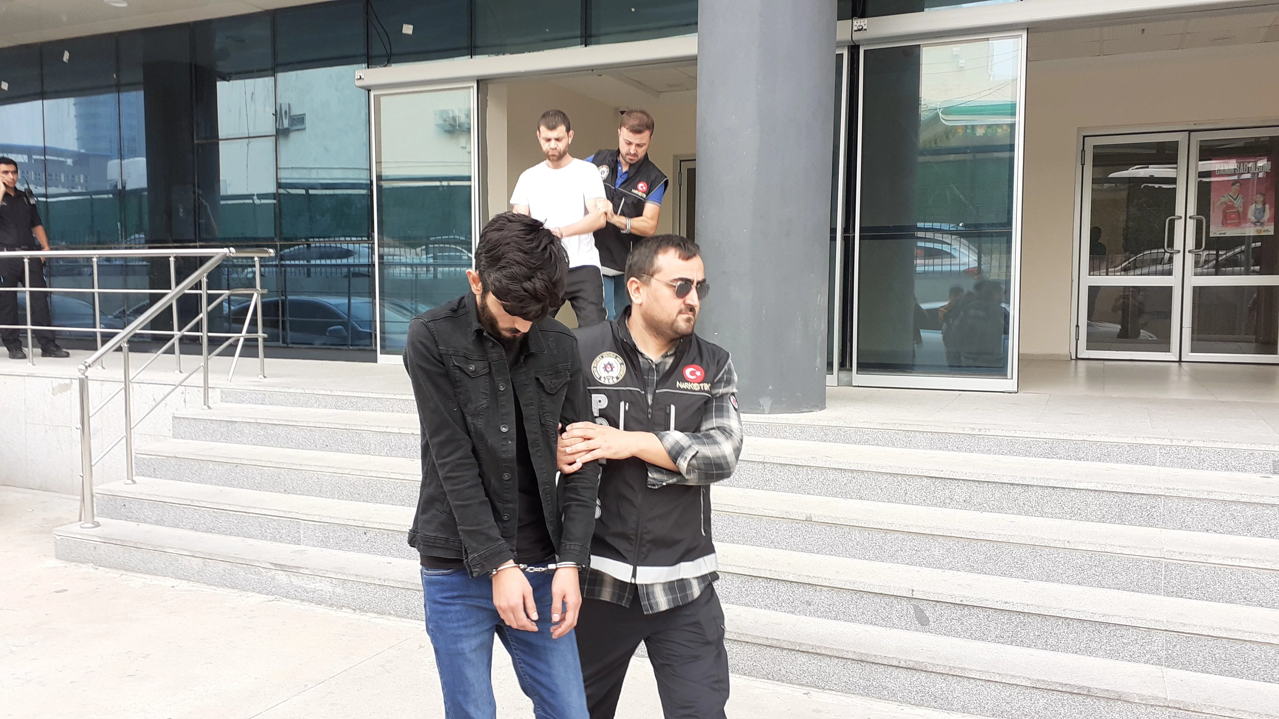 Bursa'da uyuşturucu operasyonu: 13 gözaltı
