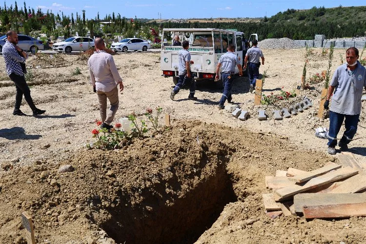 ABD'de ölü bulunan Adanalı fenomenin mezarı açıldı, yeniden otopsi yapılacak   