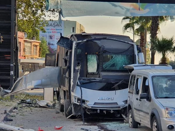 Adana'da bombalı saldırı! Hainler polis aracını hedef aldı