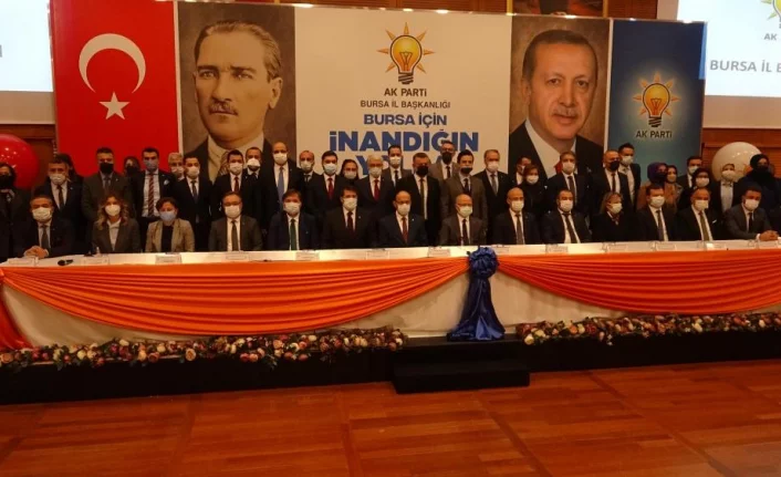 AK Parti Bursa İl Başkanı Davut Gürkan il yönetimini tanıttı