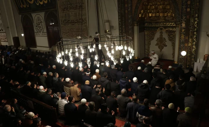 Ali Erbaş Bursa'da depremzedeler için dua etti