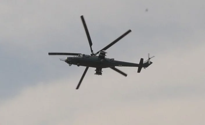 Azerbaycan'da askeri tatbikatta helikopter düştü : 14 şehit