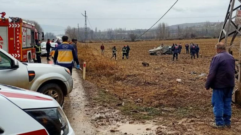 Bakan Yanık'ın konvoyunda kaza: 3 koruma polisi yaralandı