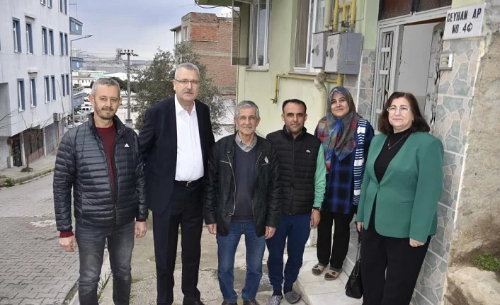 Başkan Özkan depremzede ailenin misafiri oldu