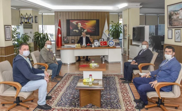 Başkan Özkan’a okula destekleri için teşekkür ziyareti