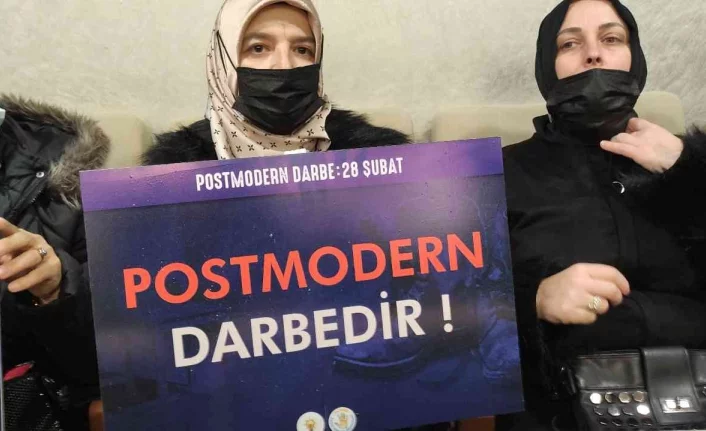 Bin yıl sürecek denilen 28 Şubat darbesi Bursa’da protesto edildi