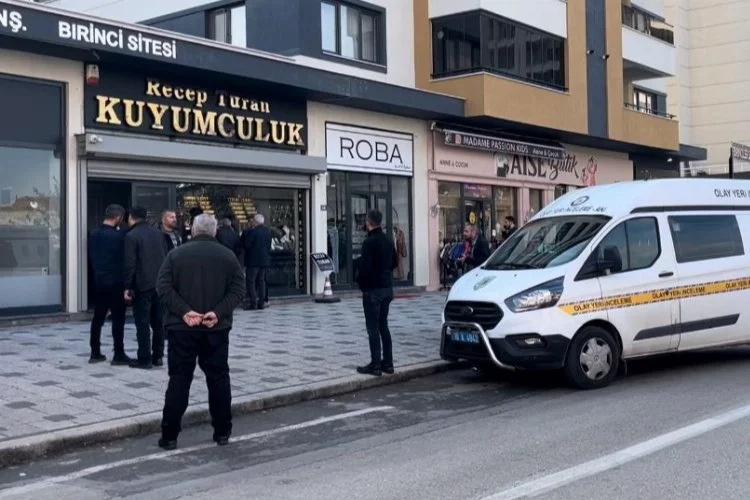 Bursa'da kar maskeli, silahlı kuyumcu soygunu  