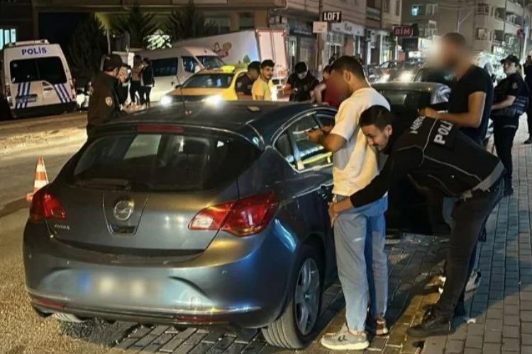 Bursa’da polis ekipleri ‘Huzur’ uygulamasına hız kesmeden devam ediyor