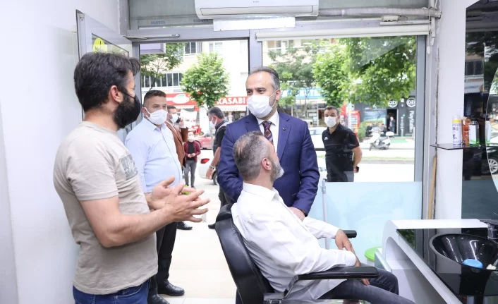 Bursa Büyükşehir Belediye Başkanı Aktaş'tan esnafa ziyaret