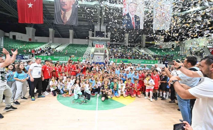 Bursa Büyükşehir Okul Spor Etkinlikleri coşkuyla sona erdi