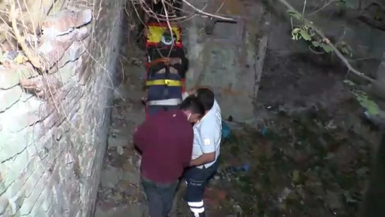 Bursa'da 15 metre yüksekliğindeki tarihi surlardan düşen kişi yaralandı