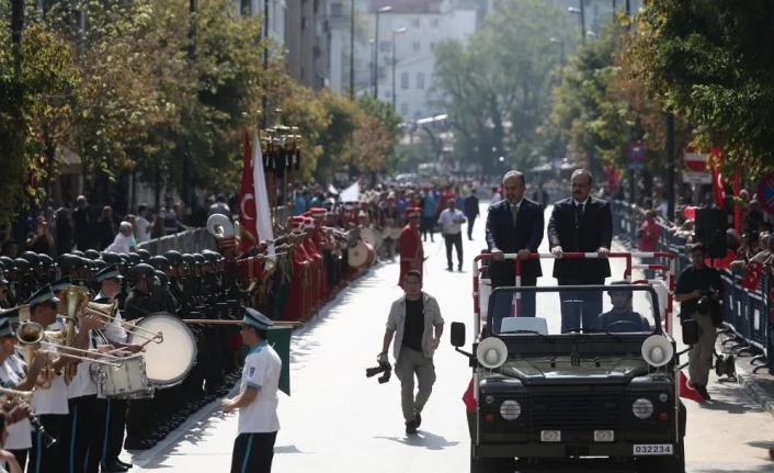 Bursa'da 30 Ağustos Zafer Bayramı'nın 100'üncü yıl coşkusu