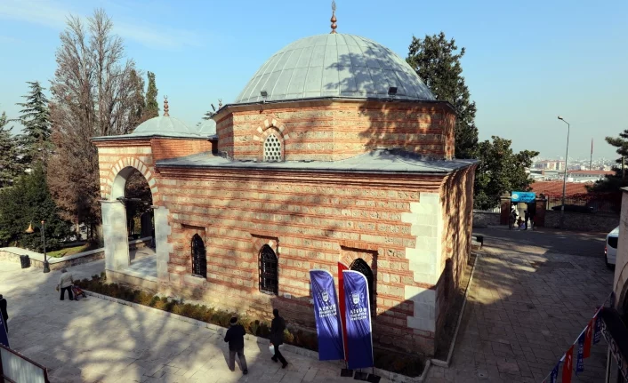 Bursa'da 6 asırlık türbe ilk günkü ihtişamına kavuştu!