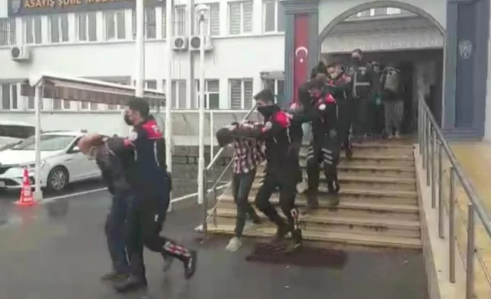 Bursa'da ''Bahar Temizliği'' operasyonu şüphelisi 41 kişi adliyeye sevk edildi