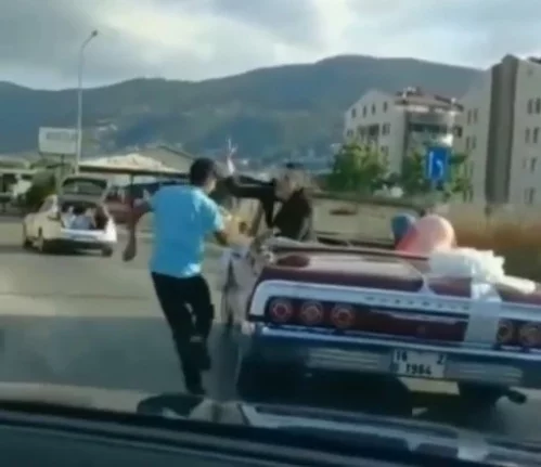 Bursa'da bahşiş için otomobilin peşini bırakmadı, damadı çıldırttı