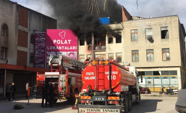 Bursa'da boyahanede korkutan yangın