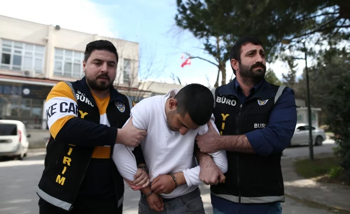 Bursa'da çarşaflı soyguncular yakayı ele verdi
