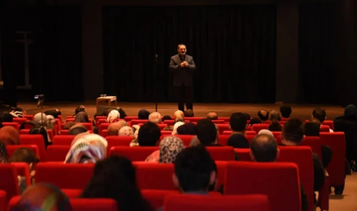 Bursa'da Dursun Ali Erzincanlı ile şiir dolu gece