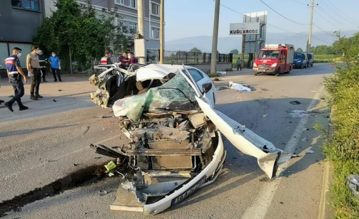 Bursa'da feci kaza! 3 ölü, 2 ağır yaralı