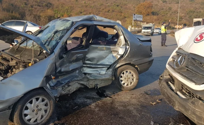 Bursa'da feci kazada can pazarı: 2'si ağır 7 yaralı