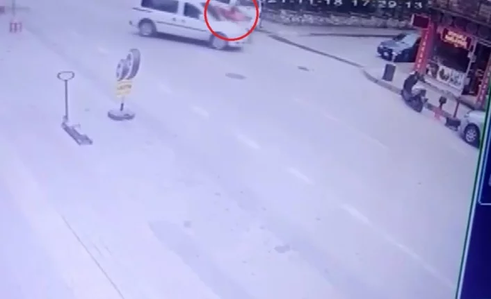 Bursa'da feci motor kazası güvenlik kameralarına yansıdı