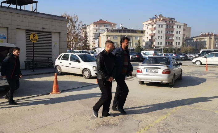 Bursa'da gaspçı dehşeti: Aracını aldı,dövdü, yola attı!